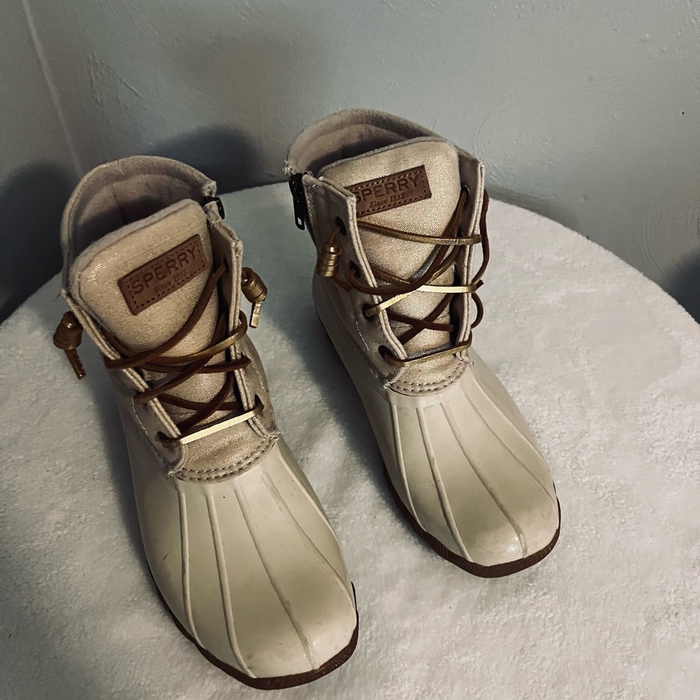 Sperry boots